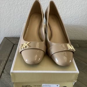 Michael Kors Women's Tan Pumps